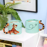 6. Kubek 3D Disney Kubuś Puchatek - Tygrysek