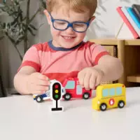 6. Mattel Samochody Drewniane Zestaw JCY32 PUD10