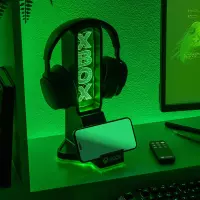 8. Stojak na Słuchawki z Podświetleniem RGB + Pilot Zdalnego Sterowania Xbox