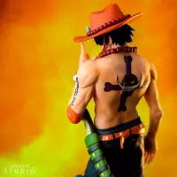 8. Figurka One Piece - Portgas D. Ace