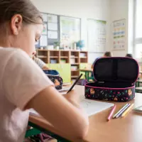 6. AstraBag Piórnik AC6 Saszetka Usztywniona Flower Capy 503026020