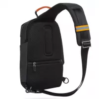 1.  R-Bag Plecak Męski na Ramię z USB Slim Black Z121