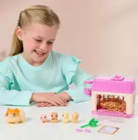 5. Cobi Little Live Pets Mama Mini Chomik ET26626