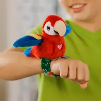 5. Cobi Happy Yappers Wesołe Gadułki Czerwona Papuga 9594Z