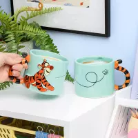 5. Kubek 3D Disney Kubuś Puchatek - Tygrysek