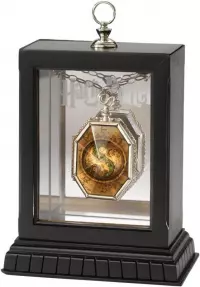 2. Replika 1/1 Salazar Slytherin’s The Horcrux Locket Harry Potter