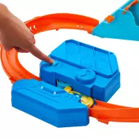 3. Mattel Hot Wheels Track Creator Tor Super Skok Zestaw z Napędem JDB49