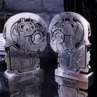 4. Podpórki pod Książki Terminator 2 