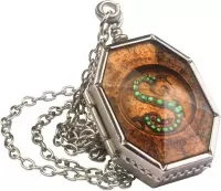 5. Replika 1/1 Salazar Slytherin’s The Horcrux Locket Harry Potter