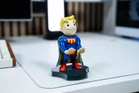 11. Stojak Fallout: Toughness Vault Boy