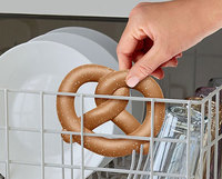 3. Fisher Price Gryzaczek Precel GMR21