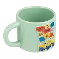 3. Kubek z Tłoczonym Wzorem Minionki