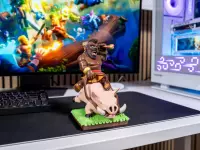 10. Stojak Clash of Clans Hog Rider