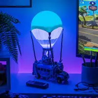 9. Lampka / Stojak Fortnite Autobus Bojowy z podświetleniem RGB + Pilot Zdalnego Sterowania