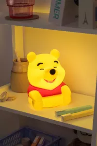5. Silikonowa Lampka z Akumulatorem Disney Kubuś Puchatek (wysokość: 15,5 cm)