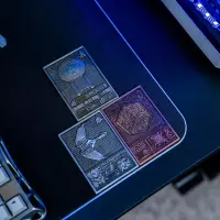 8.  Star Trek Zestaw: Stojak na telefon + 3x płytki Digiplates