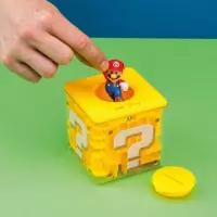3. Skarbonka Super Mario - Znak Zapytania