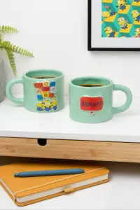 5. Kubek z Tłoczonym Wzorem Minionki