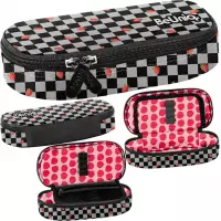 1. BeUniq Piórnik Tuba Usztywniona Strawberry Check BU26TR-013