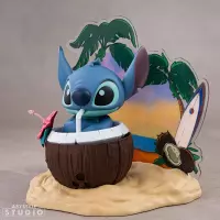 7. Figurka Disney Stitch w Kokosie