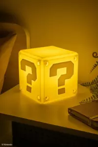 9. Silikonowa Lampka z Akumulatorem Super Mario - Znak Zapytania