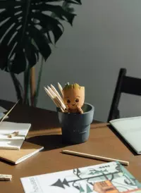 7. Przybornik - Marvel Groot
